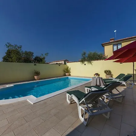 Monique Istria - Private Pool For 8 Guests * Vodnjan