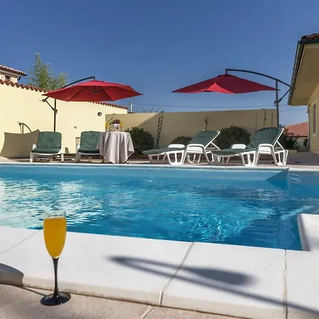 Monique Istria - Private Pool For 8 Guests Vodnjan