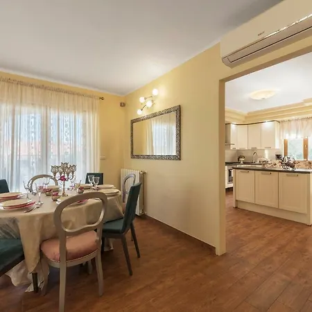Monique Tatil Evi